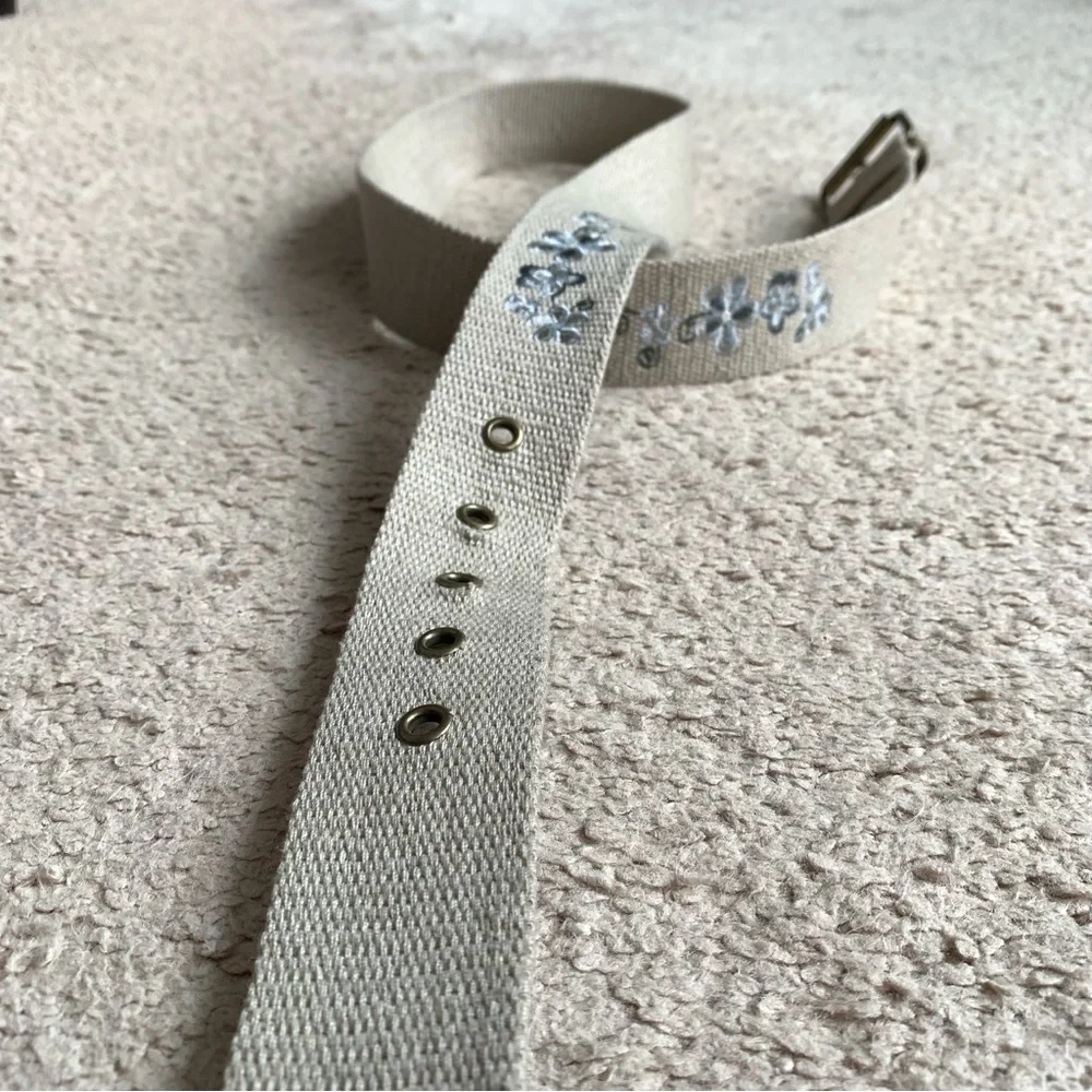 Flower Design Women’s Jeans Belt